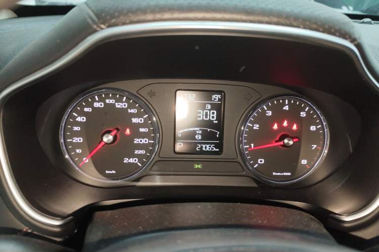 Used MG HS 2019 20T Automatic Two-Wheel Drive Luxury Edition China VI Standard Instrument Cluster