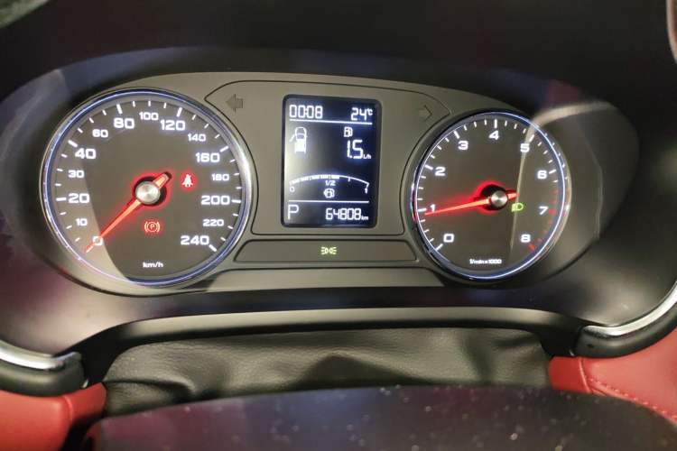 Used MG HS 2019 20T Automatic Two-Wheel Drive Trophy Super Sport Version China VI Standard Instrument Cluster