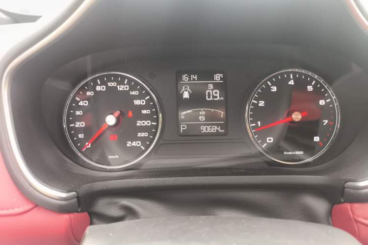 Used MG HS 2019 20T Automatic Two-Wheel Drive Trophy Super Sport Version China VI Standard Instrument Cluster