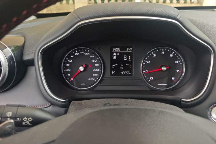 Used MG HS 2019 20T Automatic Two-Wheel Drive Luxury Edition China VI Standard Instrument Cluster