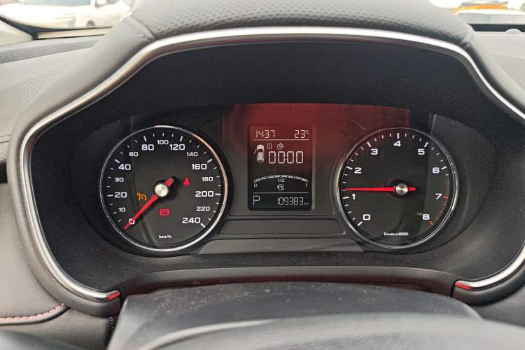 Used MG HS 2019 20T Automatic Two-Wheel Drive Trophy Super Sport Version China VI Standard Instrument Cluster