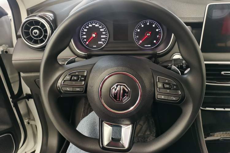 Used MG HS 2019 20T Automatic Two-Wheel Drive Luxury Edition China VI Standard Interior 1