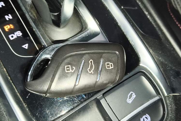 Used MG HS 2019 20T Automatic Two-Wheel Drive Luxury Edition China VI Standard Interior 1