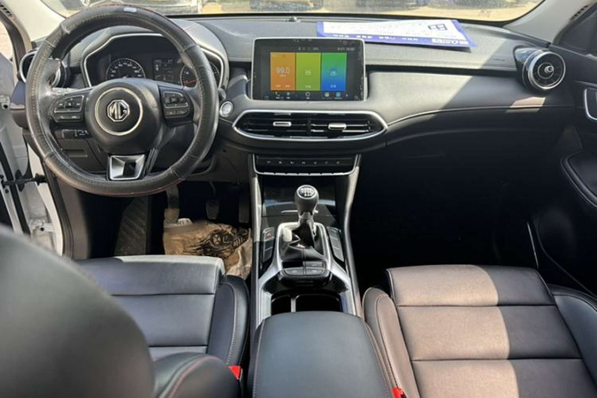 Used MG HS 2019 20T Manual Two-Wheel Drive Luxury Edition China VI Standard Interior 1