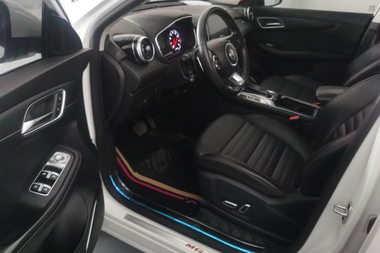 Used MG HS 2019 20T Automatic Two-Wheel Drive Luxury Edition China VI Standard Interior 2