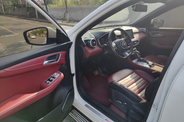 Used MG HS 2019 20T Automatic Two-Wheel Drive Trophy Super Sport Version China VI Standard Interior 2