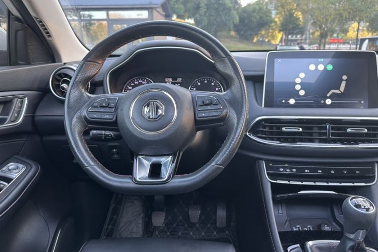 Used MG HS 2019 20T Manual Two-Wheel Drive Luxury Edition China VI Standard Interior 2