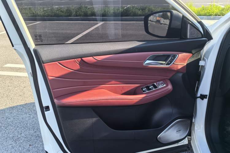 Used MG HS 2019 30T Automatic 2WD Trophy Supreme Edition China VI Standard Interior 6