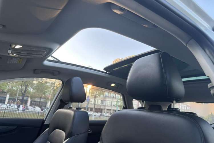 Used MG HS 2019 20T Manual Two-Wheel Drive Luxury Edition China VI Standard Interior 7