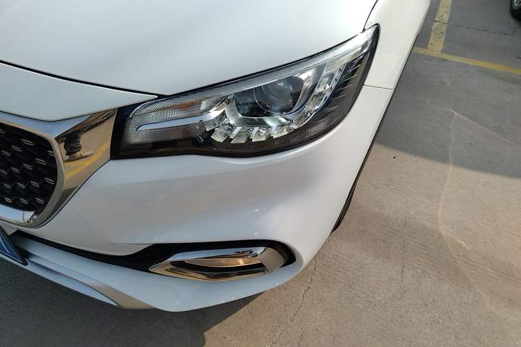 Used MG HS 2019 20T Automatic Two-Wheel Drive Luxury Edition China VI Standard Left Front Headlight