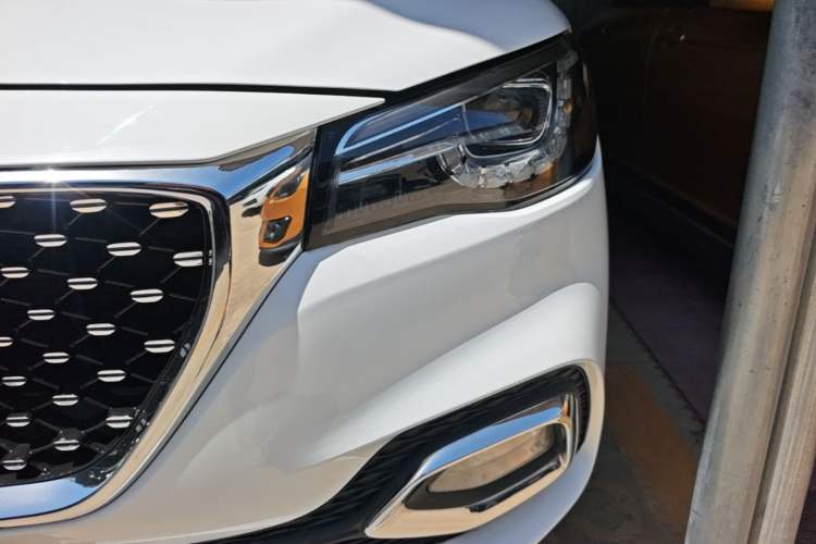 Used MG HS 2019 20T Automatic Two-Wheel Drive Trophy Super Sport Version China VI Standard Left Front Headlight