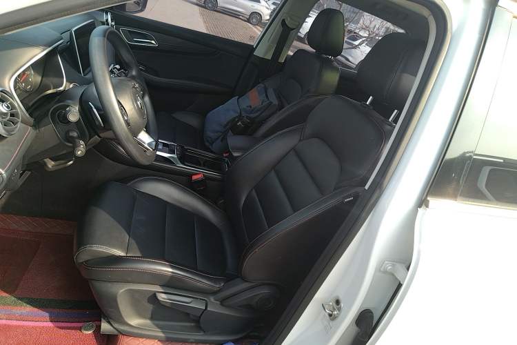 Used MG HS 2019 20T Automatic Two-Wheel Drive Luxury Edition China VI Standard Left Front Seat