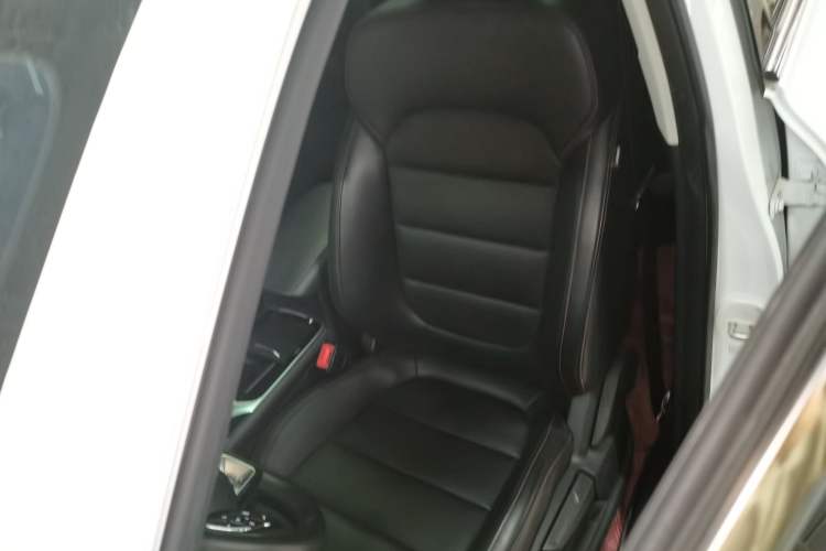 Used MG HS 2019 20T Automatic Two-Wheel Drive Luxury Edition China VI Standard Left Front Seat
