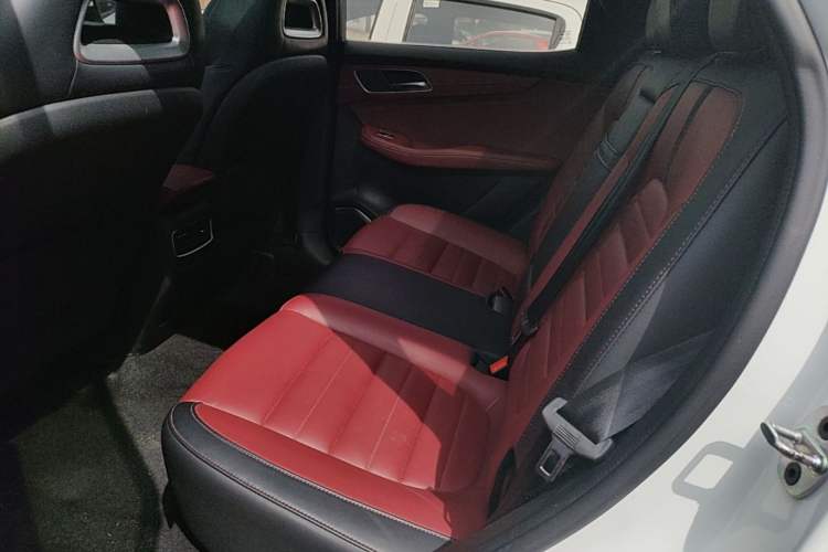 Used MG HS 2019 20T Automatic Two-Wheel Drive Trophy Super Sport Version China VI Standard Left Rear Seat