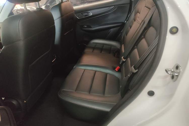 Used MG HS 2019 20T Automatic Two-Wheel Drive Luxury Edition China VI Standard Left Rear Seat