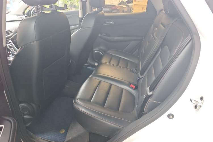 Used MG HS 2019 20T Automatic Two-Wheel Drive Luxury Edition China VI Standard Left Rear Seat