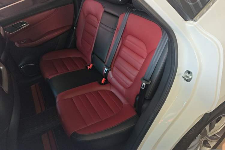 Used MG HS 2019 20T Automatic Two-Wheel Drive Trophy Super Sport Version China VI Standard Left Rear Seat