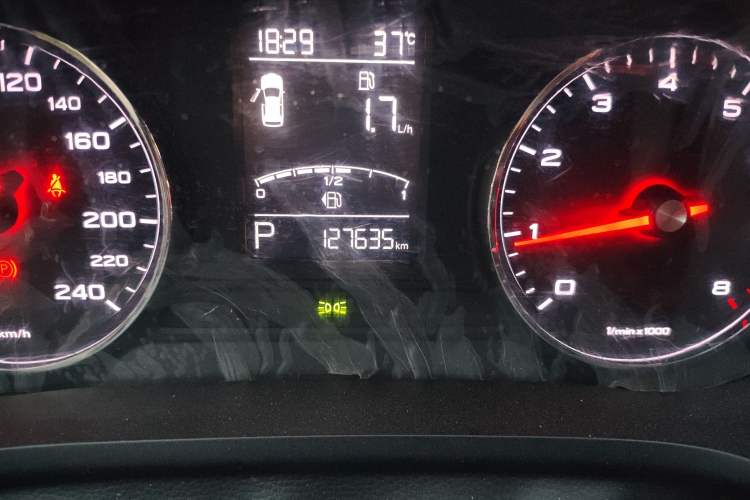 Used MG HS 2019 20T Automatic Two-Wheel Drive Luxury Edition China VI Standard Odometer Close Up