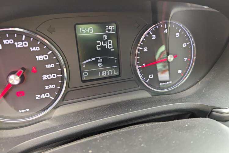Used MG HS 2019 20T Automatic Two-Wheel Drive Trophy Super Sport Version China VI Standard Odometer Close Up