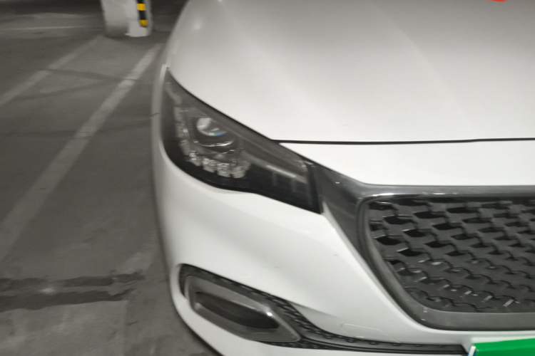 Used MG HS 2019 20T Automatic Two-Wheel Drive Luxury Edition China VI Standard Right Front Headlight