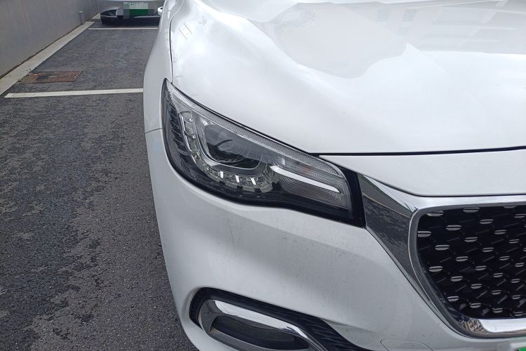 Used MG HS 2019 20T Automatic Two-Wheel Drive Luxury Edition China VI Standard Right Front Headlight