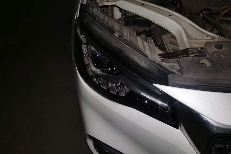 Used MG HS 2019 30T Automatic 2WD Trophy Supreme Edition China VI Standard Right Front Headlight