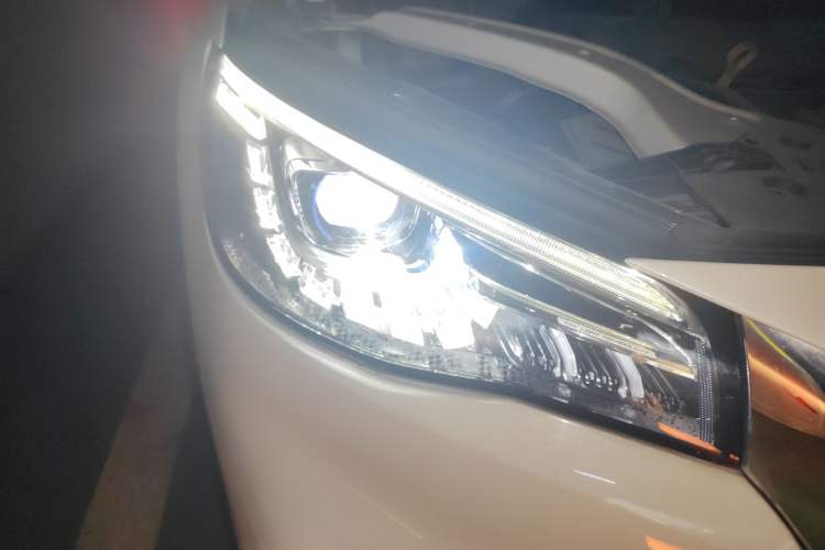 Used MG HS 2019 30T Automatic 2WD Trophy Enhanced Version China VI Standard Right Front Headlight