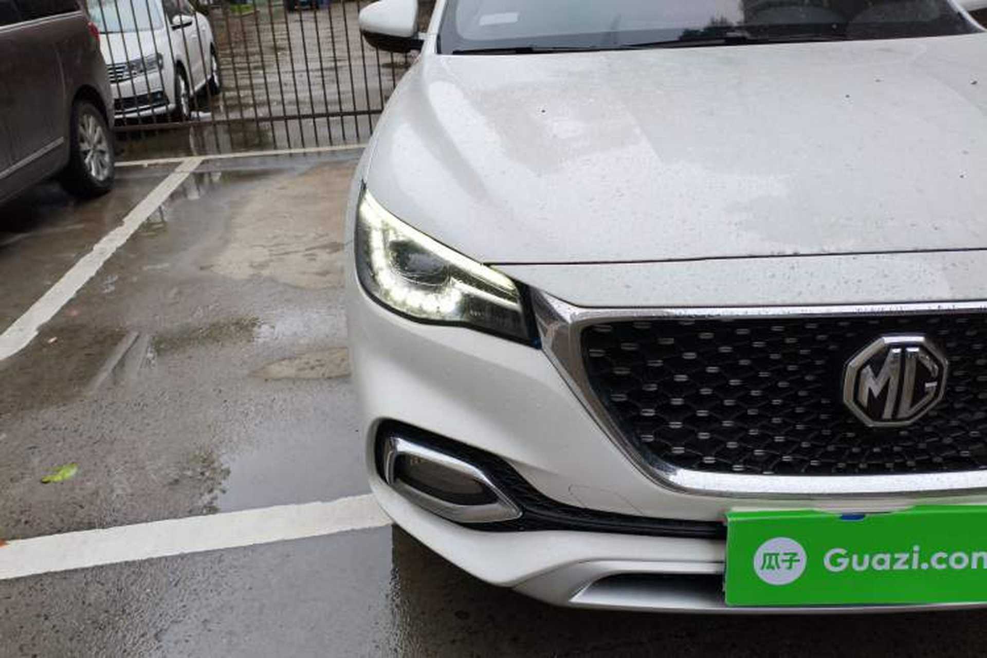 Used MG HS 2019 20T Automatic Two-Wheel Drive Trophy Super Sport Version China VI Standard Right Front Headlight
