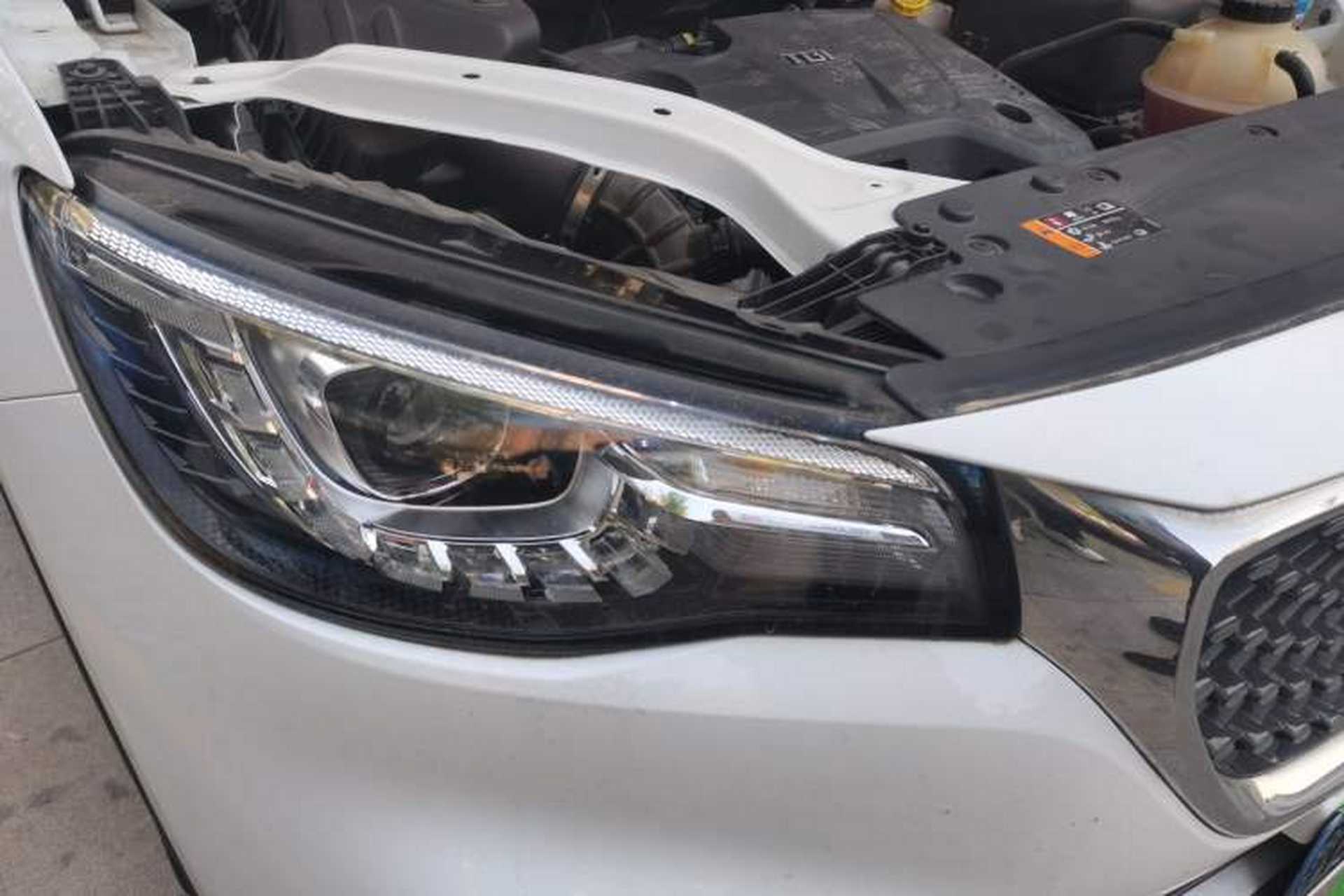 Used MG HS 2019 20T Automatic Two-Wheel Drive Luxury Edition China VI Standard Right Front Headlight