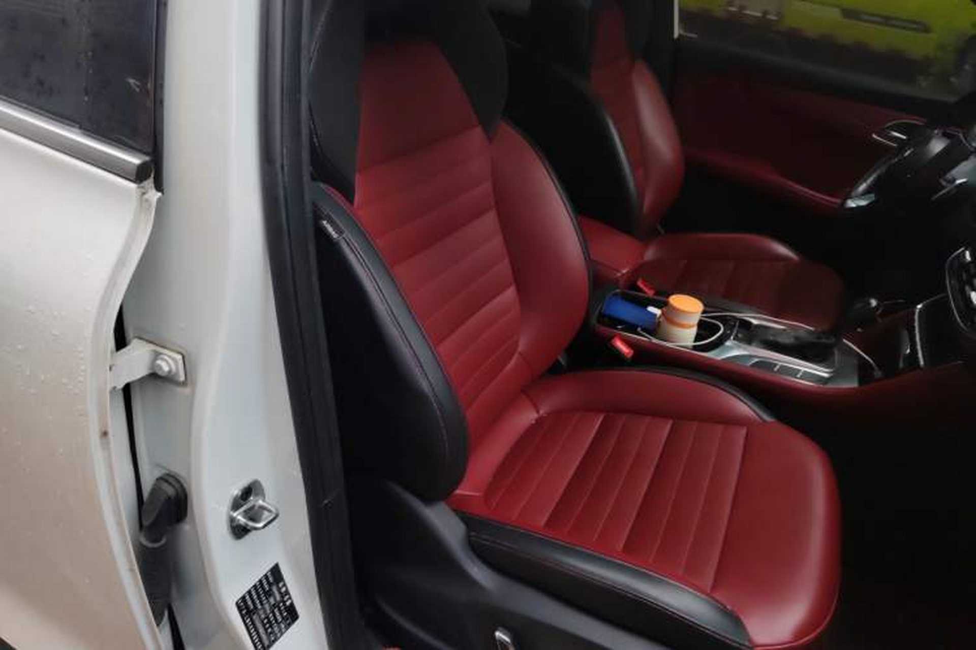 Used MG HS 2019 20T Automatic Two-Wheel Drive Trophy Super Sport Version China VI Standard Right Front Seat