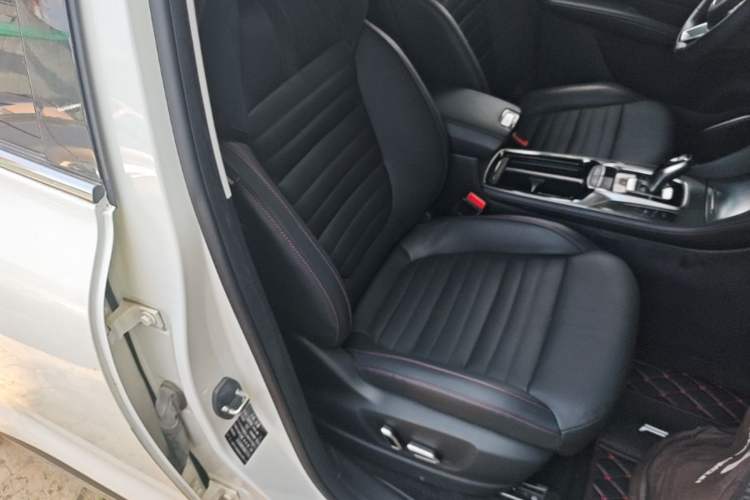 Used MG HS 2019 30T Automatic 2WD Trophy Enhanced Version China VI Standard Right Front Seat