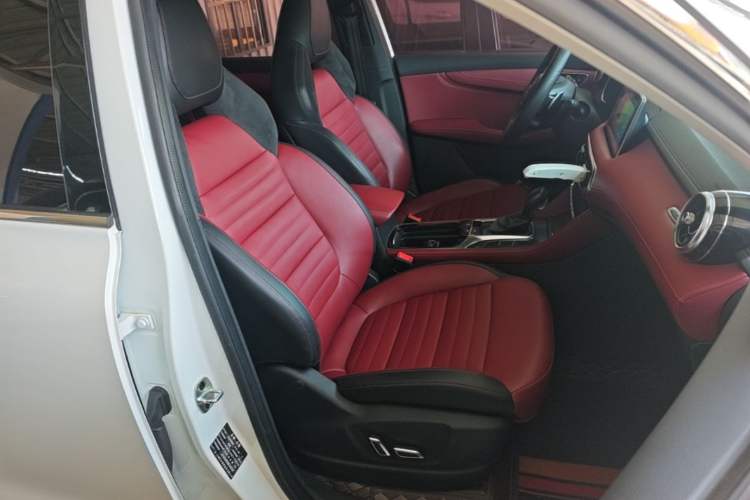 Used MG HS 2019 20T Automatic Two-Wheel Drive Trophy Super Sport Version China VI Standard Right Front Seat