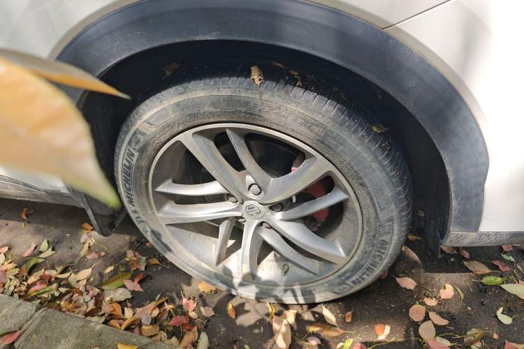 Used MG HS 2019 30T Automatic 2WD Trophy Supreme Edition China VI Standard Right Front Wheel Hub