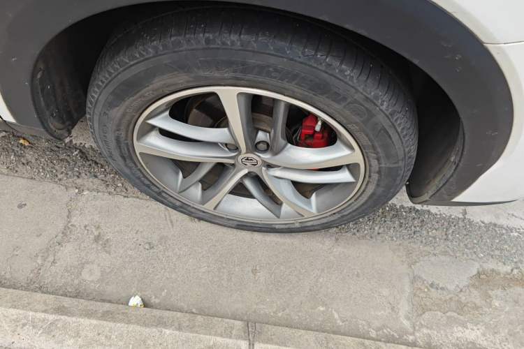 Used MG HS 2019 20T Automatic Two-Wheel Drive Trophy Super Sport Version China VI Standard Right Front Wheel Hub