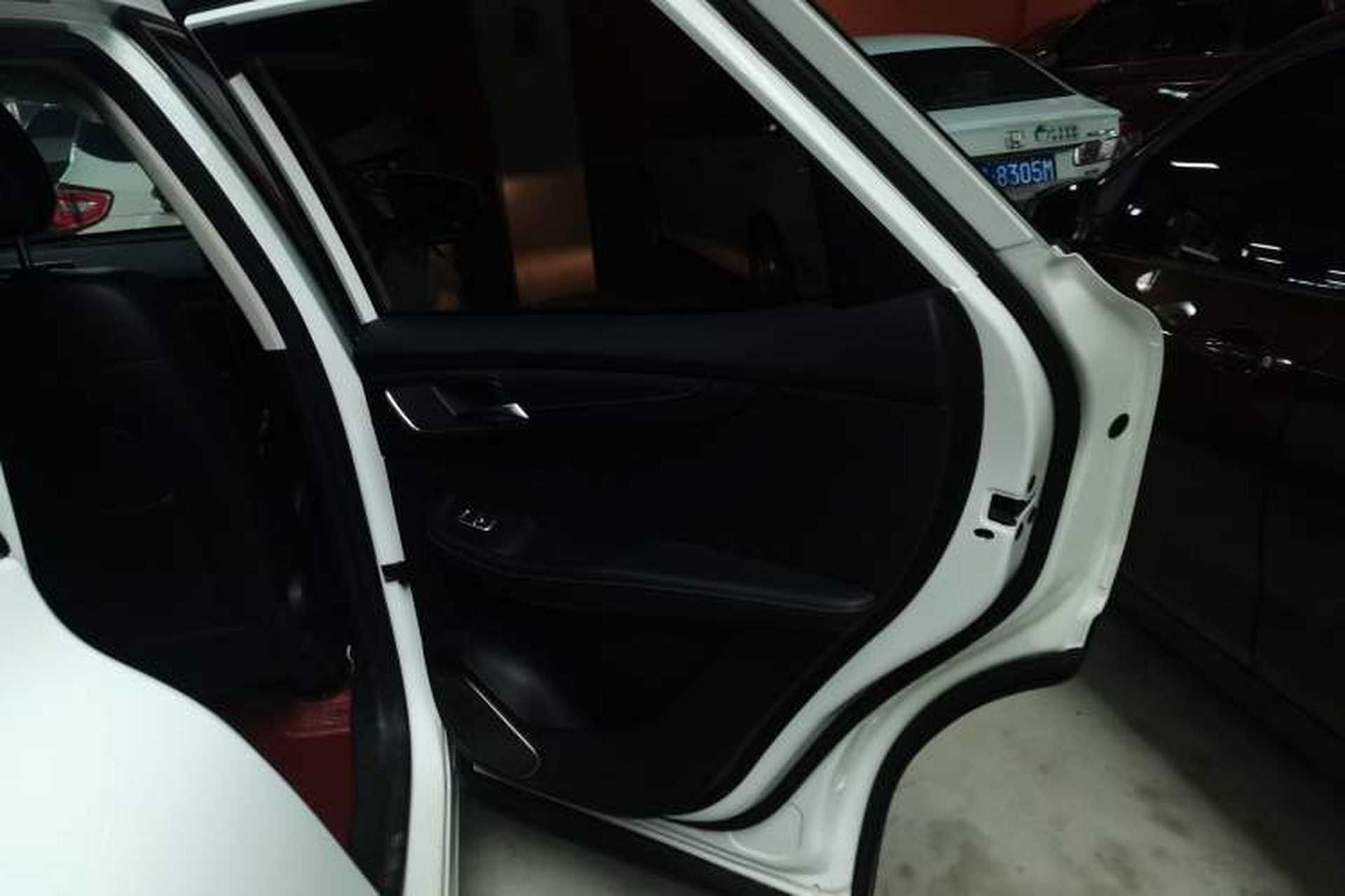 Used MG HS 2019 20T Automatic Two-Wheel Drive Luxury Edition China VI Standard Right Rear Door Interior
