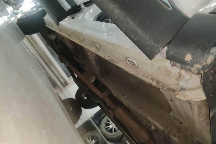 Used MG HS 2019 20T Automatic Two-Wheel Drive Luxury Edition China VI Standard Right Side Sill