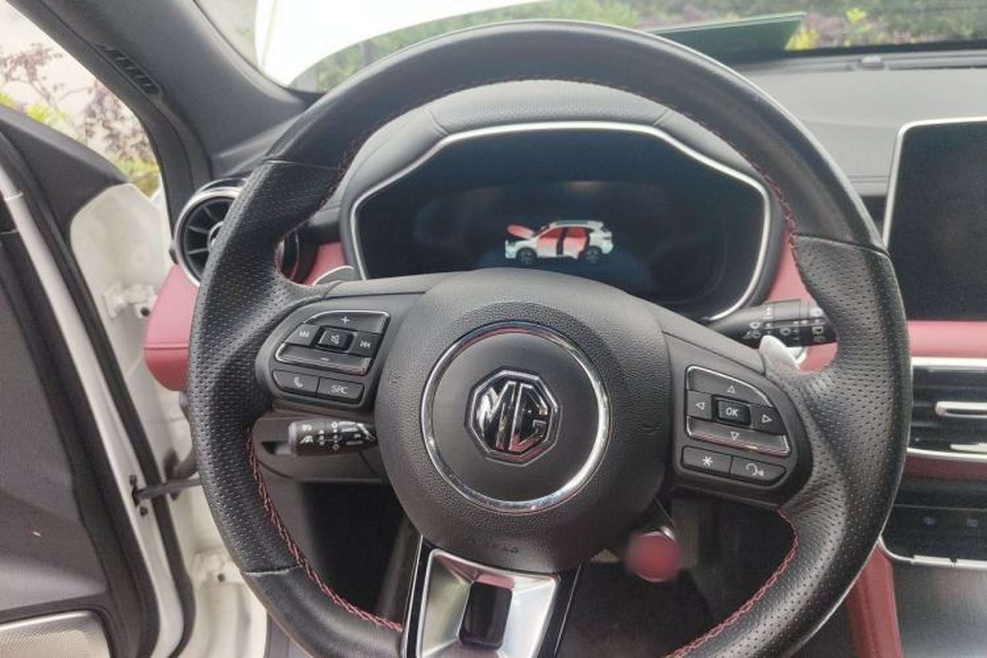 Used MG HS 2019 30T Automatic 2WD Trophy Supreme Edition China VI Standard Steering Wheel