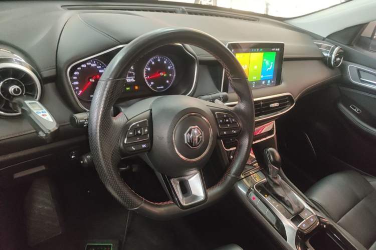 Used MG HS 2019 20T Automatic Two-Wheel Drive Luxury Edition China VI Standard Steering Wheel