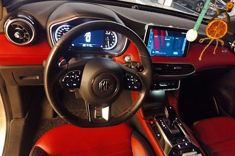 Used MG HS 2019 30T Automatic 2WD Trophy Enhanced Version China VI Standard Steering Wheel