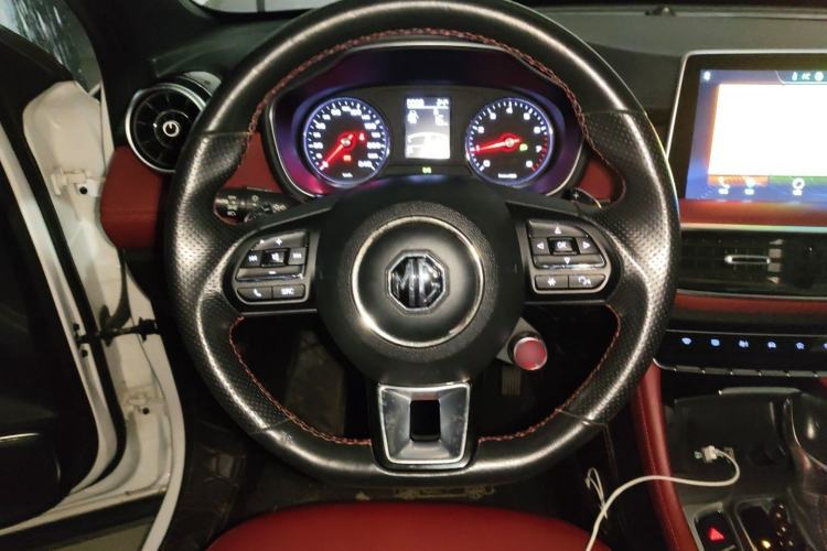 Used MG HS 2019 20T Automatic Two-Wheel Drive Trophy Super Sport Version China VI Standard Steering Wheel