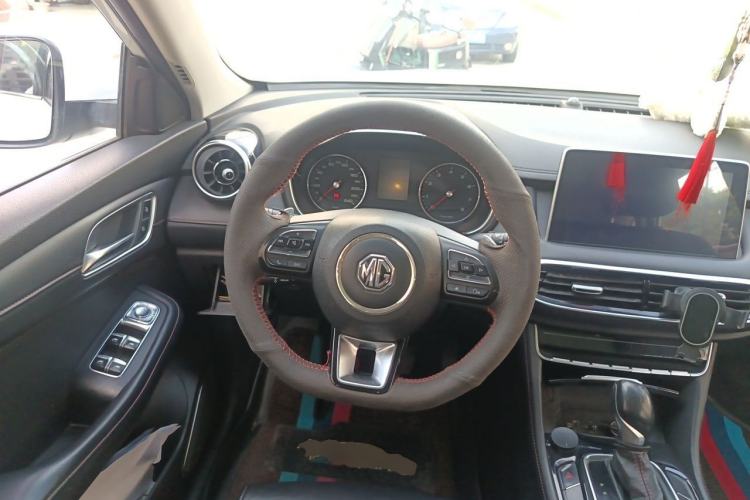 Used MG HS 2019 20T Automatic Two-Wheel Drive Luxury Edition China VI Standard Steering Wheel