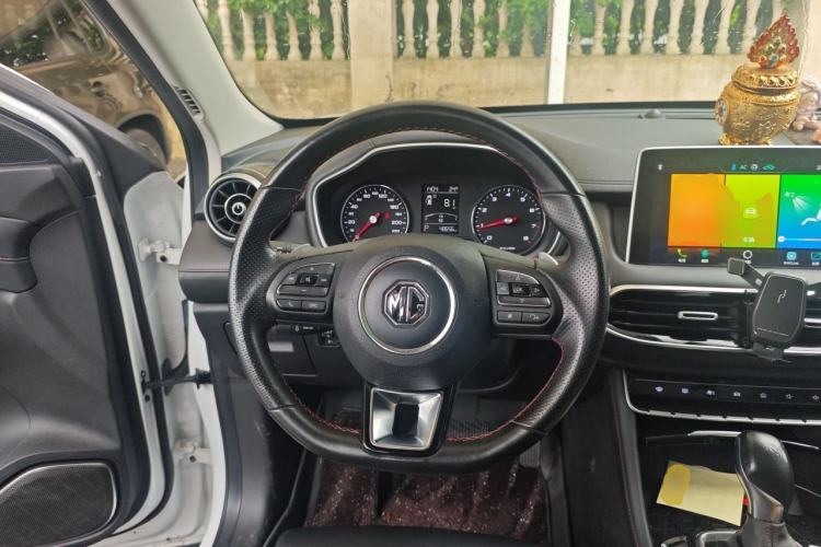 Used MG HS 2019 20T Automatic Two-Wheel Drive Luxury Edition China VI Standard Steering Wheel