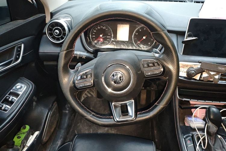 Used MG HS 2019 20T Automatic Two-Wheel Drive Luxury Edition China VI Standard Steering Wheel