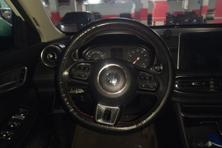Used MG HS 2019 20T Automatic Two-Wheel Drive Luxury Edition China VI Standard Steering Wheel