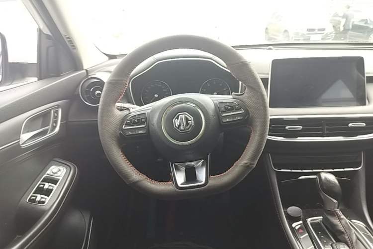 Used MG HS 2019 20T Automatic Two-Wheel Drive Luxury Edition China VI Standard Steering Wheel