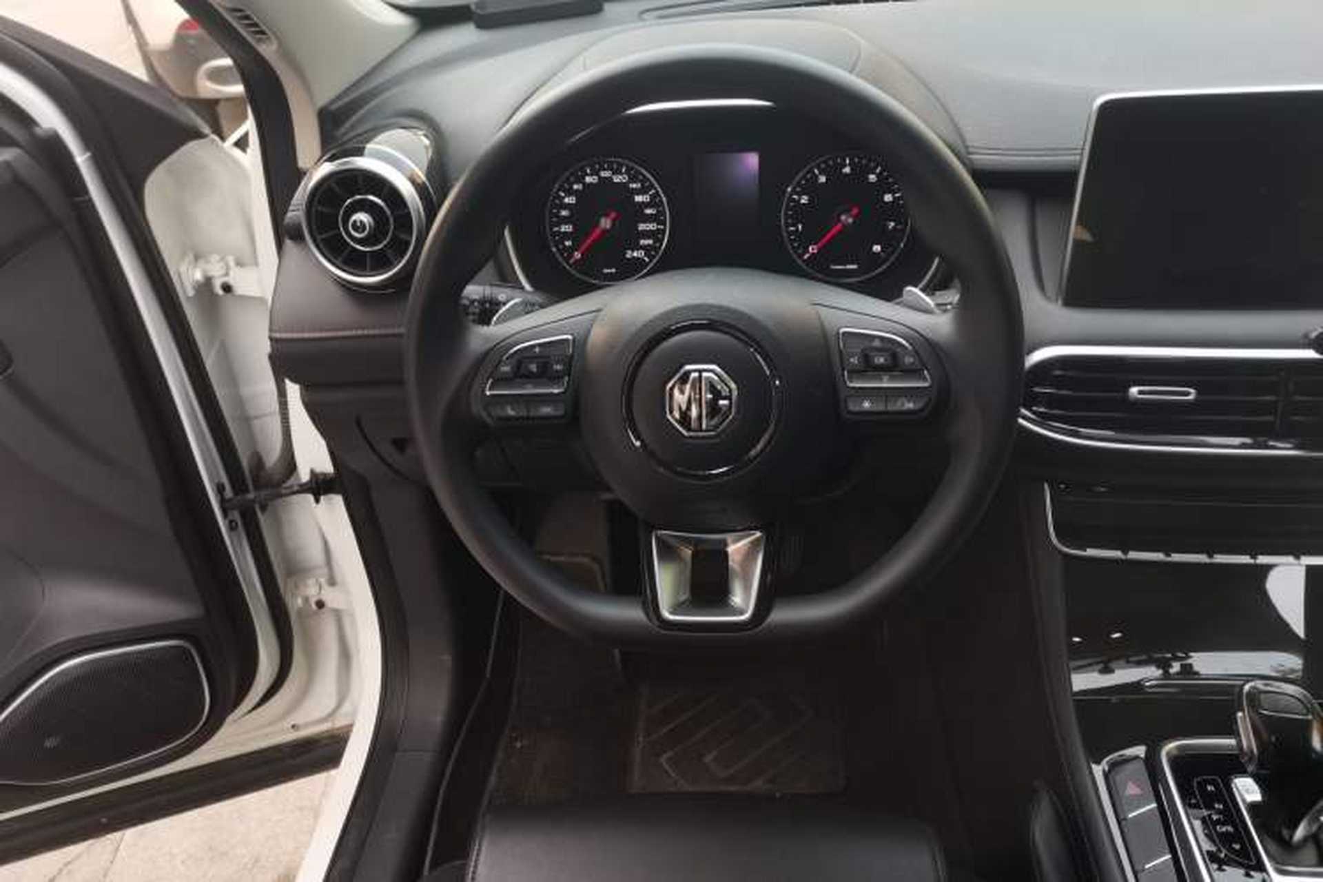 Used MG HS 2019 20T Automatic Two-Wheel Drive Luxury Edition China VI Standard Steering Wheel