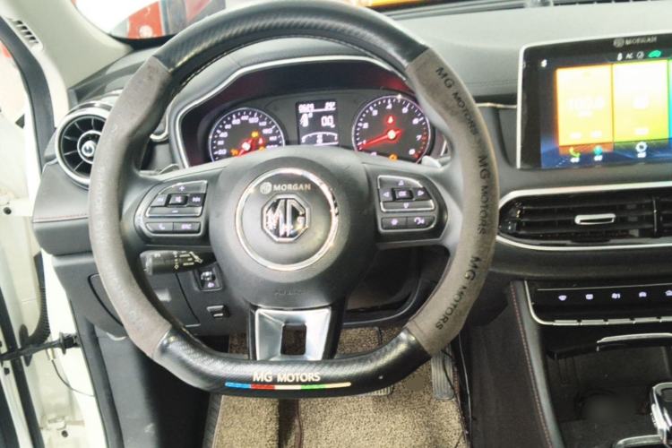 Used MG HS 2019 20T Automatic Two-Wheel Drive Luxury Edition China VI Standard Steering Wheel