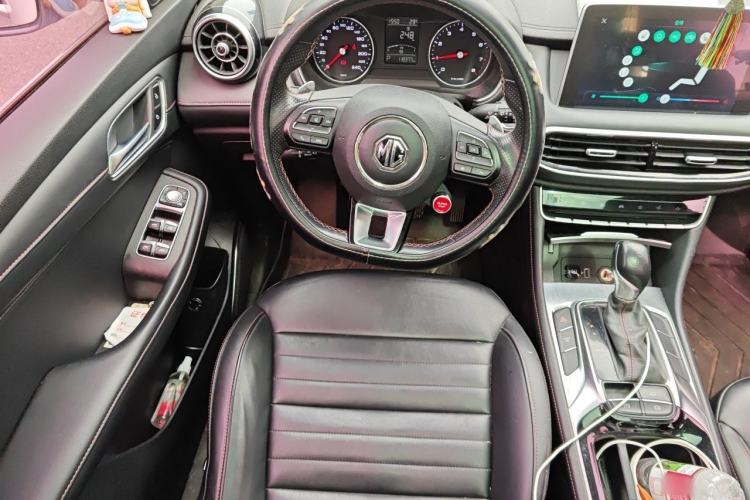 Used MG HS 2019 20T Automatic Two-Wheel Drive Trophy Super Sport Version China VI Standard Steering Wheel