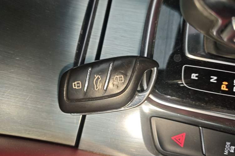 Used MG HS 2019 30T Automatic 2WD Trophy Supreme Edition China VI Standard Vehicle Key
