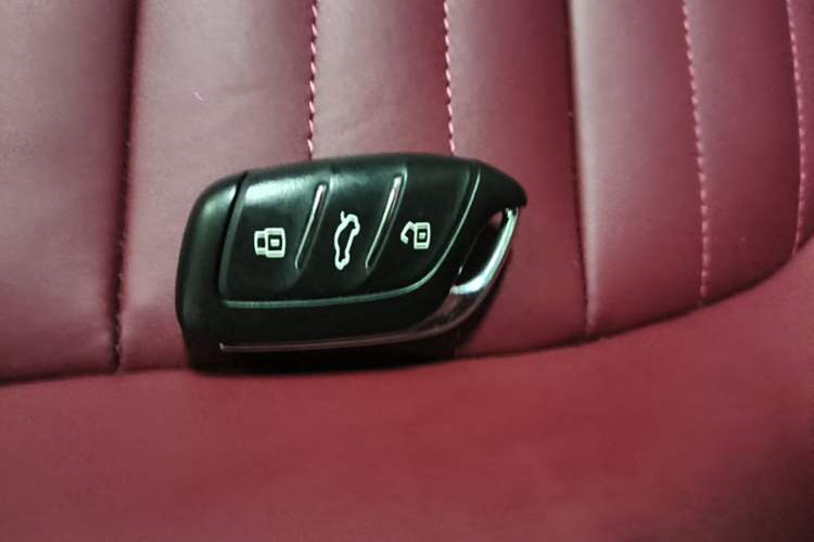 Used MG HS 2019 30T Automatic 2WD Trophy Enhanced Version China VI Standard Vehicle Key